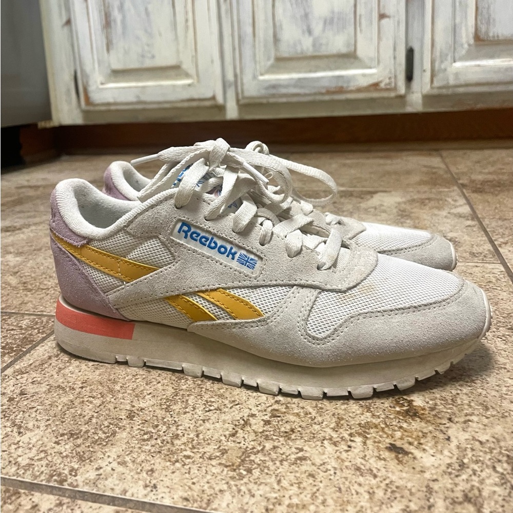 Women’s Reebok Retro sneakers 7